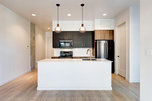 1501 E 4th ST 202, Austin, TX 78702