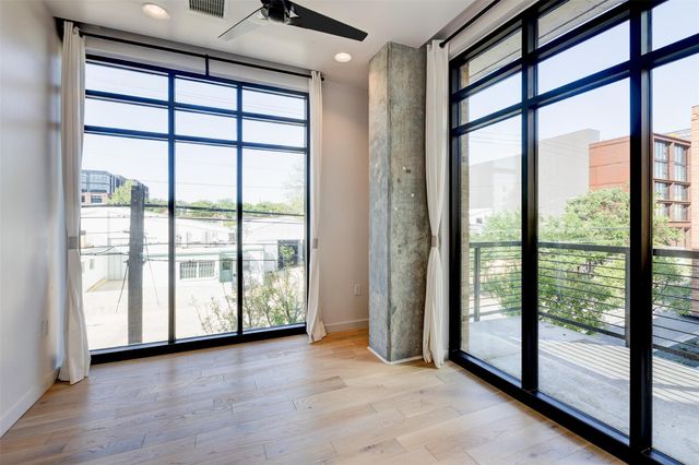 1501 E 4th ST 202, Austin, TX 78702