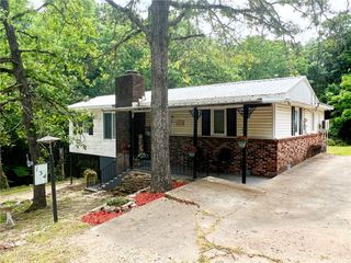 134 E Sherwood Drive, Lead Hill, AR 72644