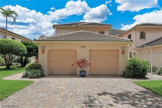 526 Lake Louise CIR 402, Naples, FL 34110