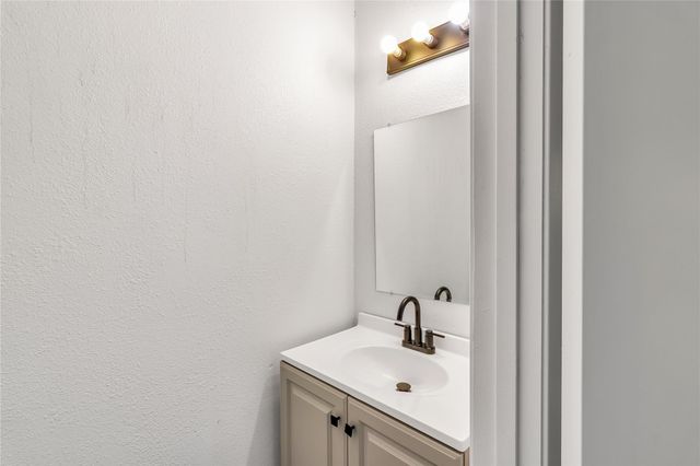 1602 Cushing Park DR, Round Rock, TX 78664