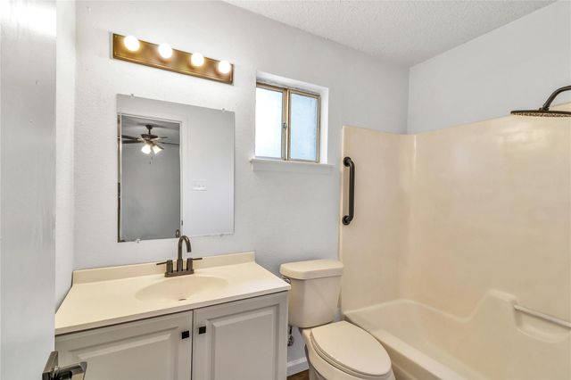 1602 Cushing Park DR, Round Rock, TX 78664