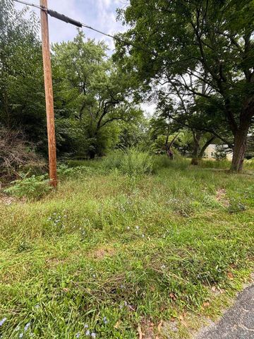 410 W G Avenue W, Cooper Twp, MI 49004