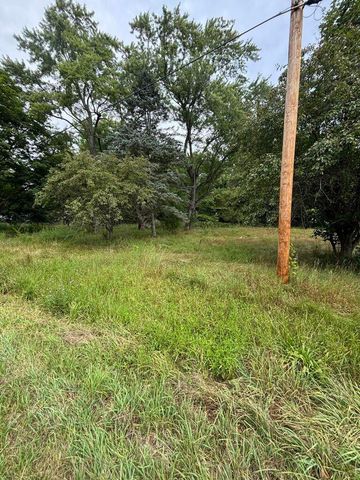 410 W G Avenue W, Cooper Twp, MI 49004