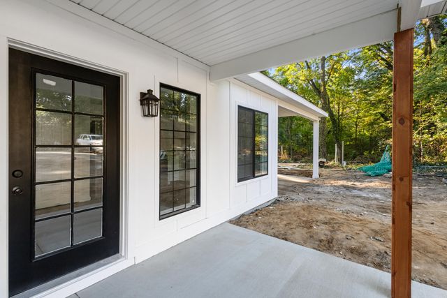 410 W G Avenue W, Cooper Twp, MI 49004