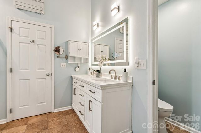 5916 Swanston Drive, Charlotte, NC 28269