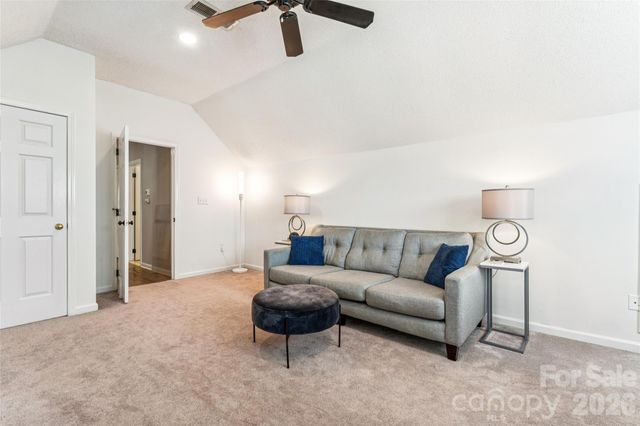 5916 Swanston Drive, Charlotte, NC 28269
