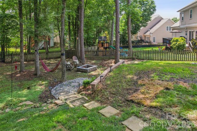 5916 Swanston Drive, Charlotte, NC 28269