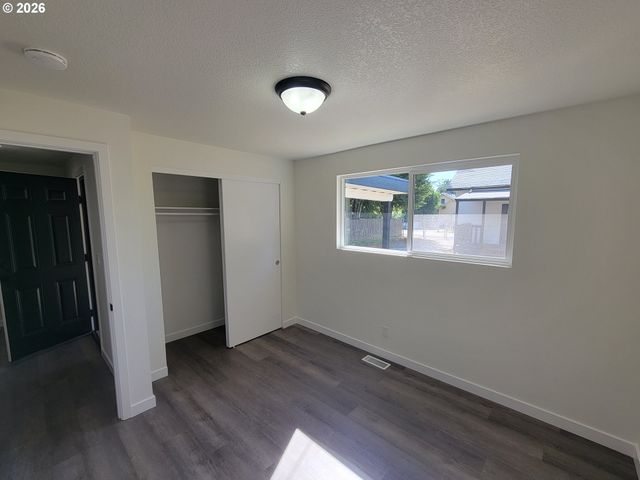 945 18TH St, Salem, OR 97301