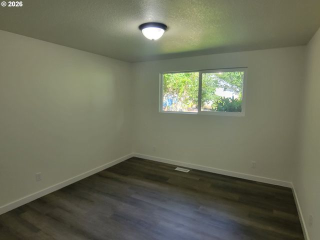 945 18TH St, Salem, OR 97301