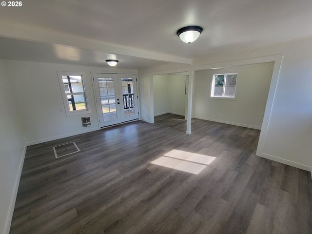 945 18TH St, Salem, OR 97301