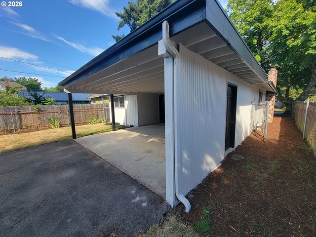 945 18TH St, Salem, OR 97301
