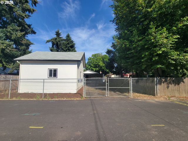 945 18TH St, Salem, OR 97301