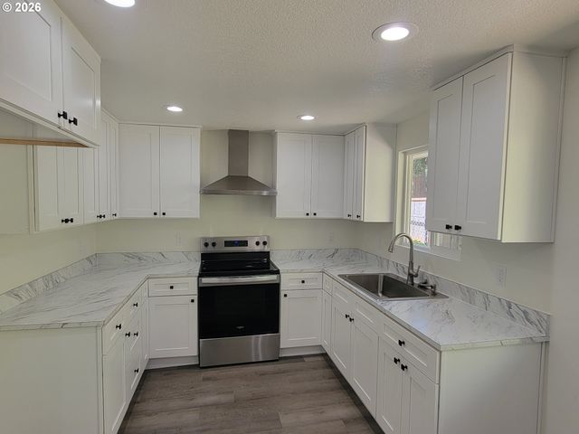 945 18TH St, Salem, OR 97301