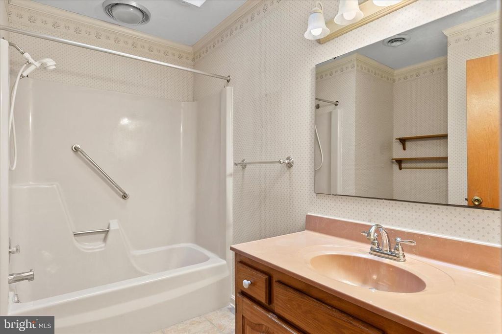 Image 35 of property listing at 37504 SUSAN ST, Ocean View, DE 19970