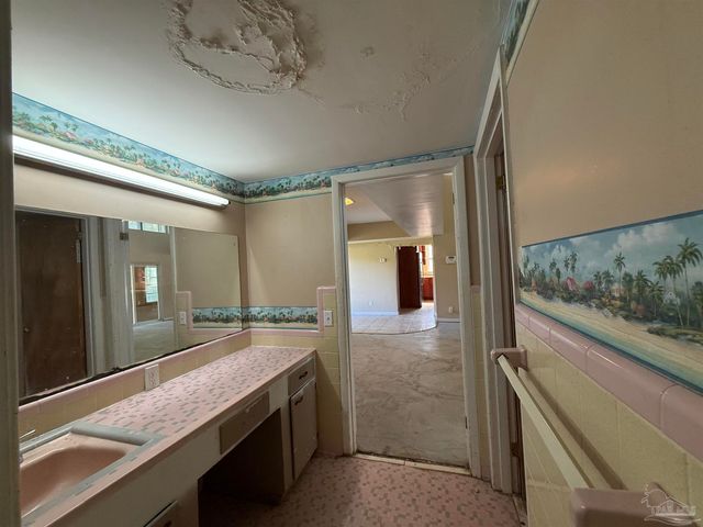 305 Calhoun Ave, Pensacola, FL 32507