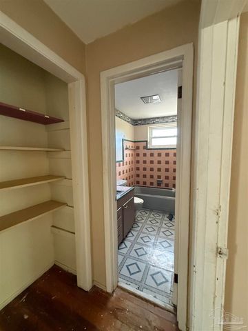 305 Calhoun Ave, Pensacola, FL 32507