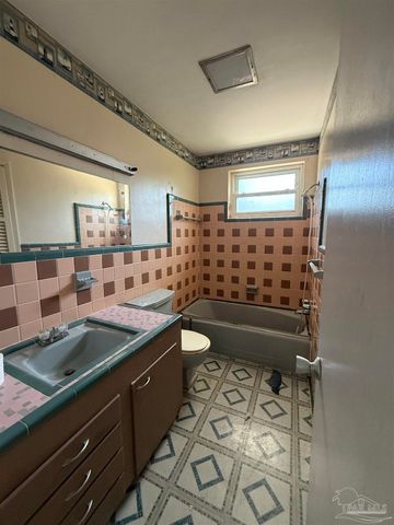 305 Calhoun Ave, Pensacola, FL 32507