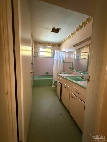 305 Calhoun Ave, Pensacola, FL 32507