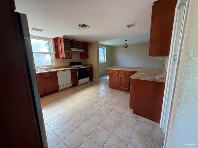 305 Calhoun Ave, Pensacola, FL 32507