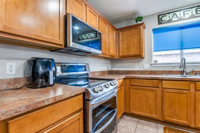 113 Cayman Drive, Lancaster, TX 75146