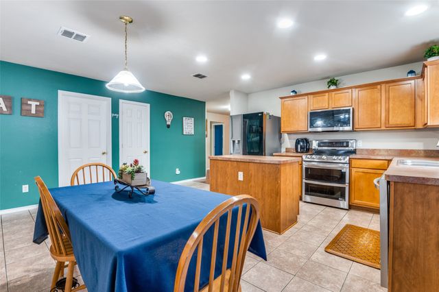 113 Cayman Drive, Lancaster, TX 75146