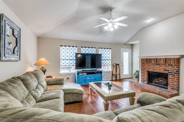113 Cayman Drive, Lancaster, TX 75146