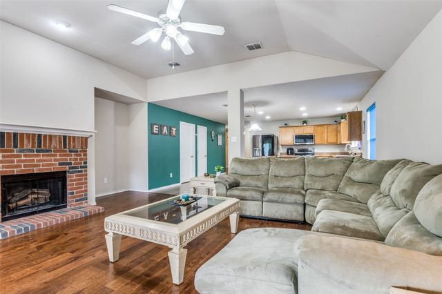 113 Cayman Drive, Lancaster, TX 75146
