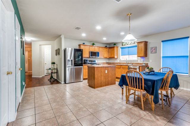 113 Cayman Drive, Lancaster, TX 75146