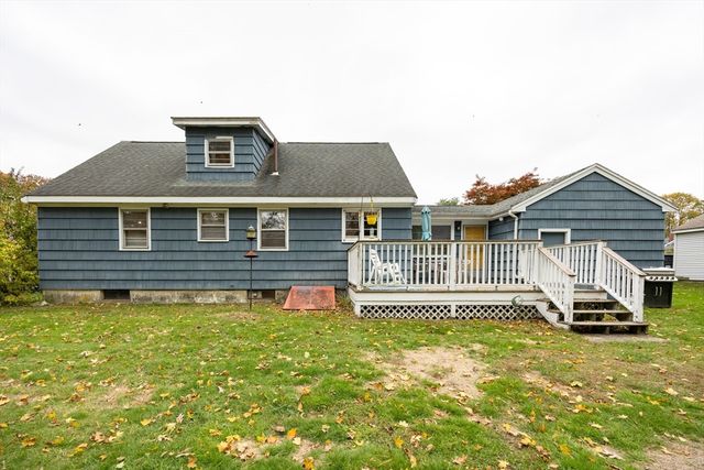 22 Everett St, Taunton, MA 02780