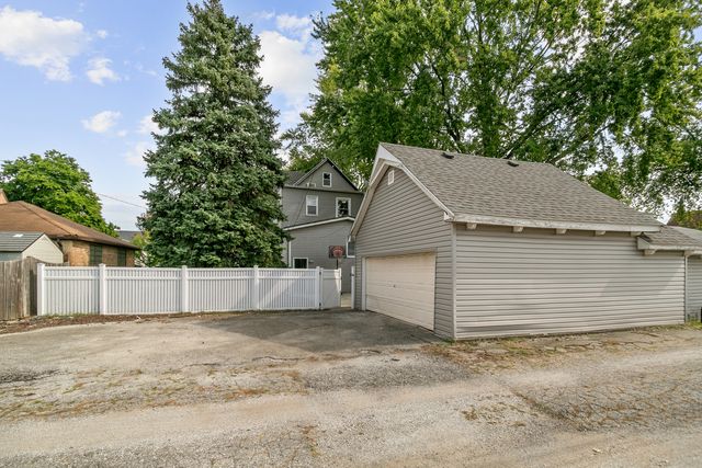 9412 S Homan Avenue, Evergreen Park, IL 60805
