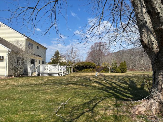 125 Northgate Circle, Baiting Hollow, NY 11933