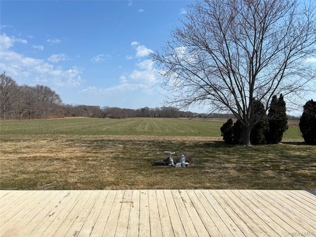 125 Northgate Circle, Baiting Hollow, NY 11933