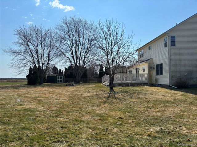 125 Northgate Circle, Baiting Hollow, NY 11933