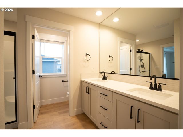 8403 Ne 133RD Ave, Vancouver, WA 98682