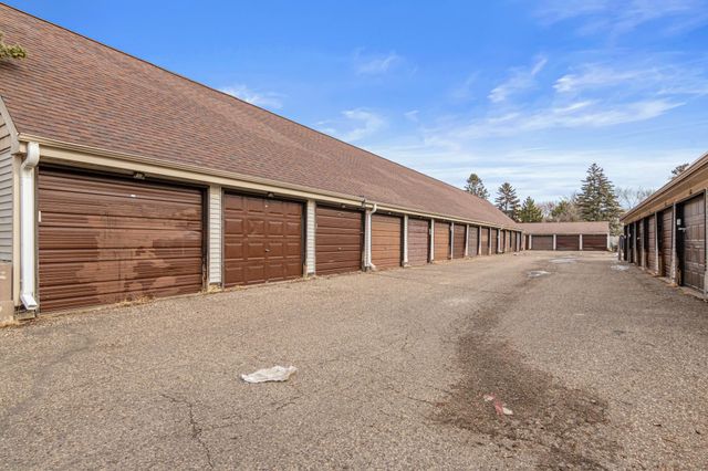 7104 72nd Lane N, Brooklyn Park, MN 55428