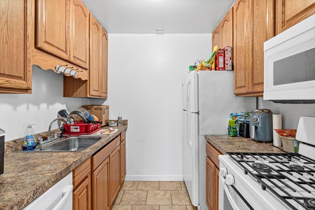 7104 72nd Lane N, Brooklyn Park, MN 55428
