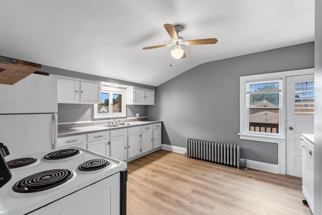 3239 W Drury LANE, Milwaukee, WI 53215