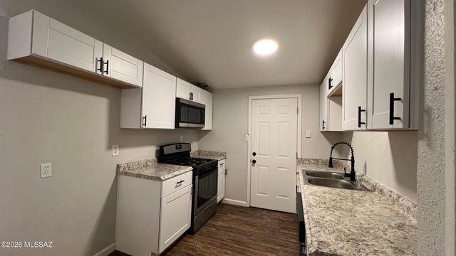 1932 S Plumer Avenue, Tucson, AZ 85713