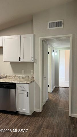 1932 S Plumer Avenue, Tucson, AZ 85713