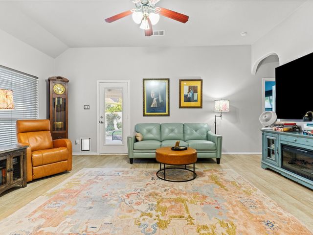 5009 Bomford Drive, Fort Worth, TX 76244