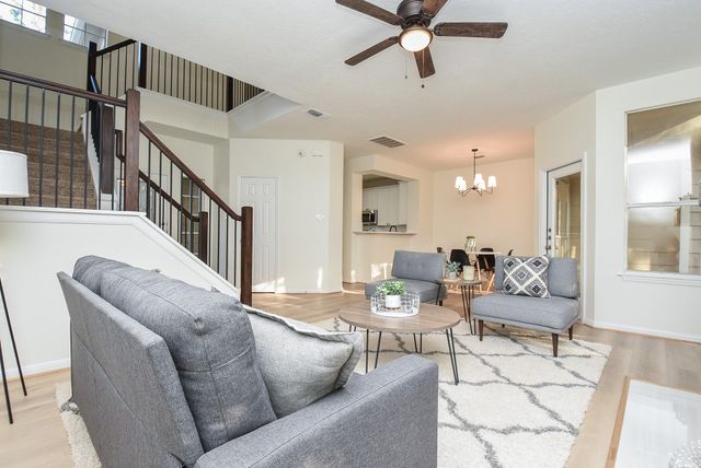 134 Magnolia Pond Place, The Woodlands, TX 77381