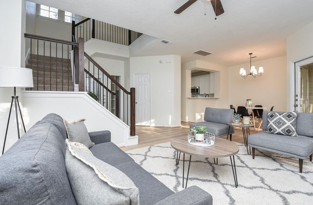 134 Magnolia Pond Place, The Woodlands, TX 77381