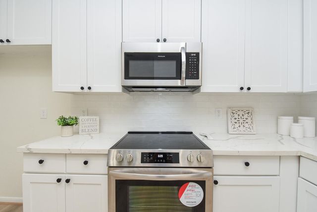 134 Magnolia Pond Place, The Woodlands, TX 77381