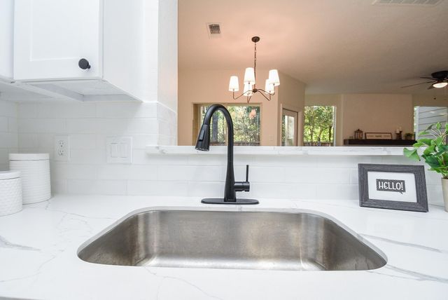 134 Magnolia Pond Place, The Woodlands, TX 77381