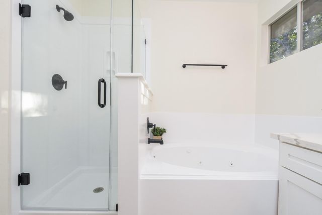 134 Magnolia Pond Place, The Woodlands, TX 77381