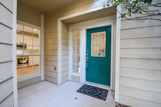 134 Magnolia Pond Place, The Woodlands, TX 77381