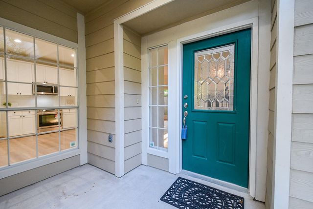 134 Magnolia Pond Place, The Woodlands, TX 77381