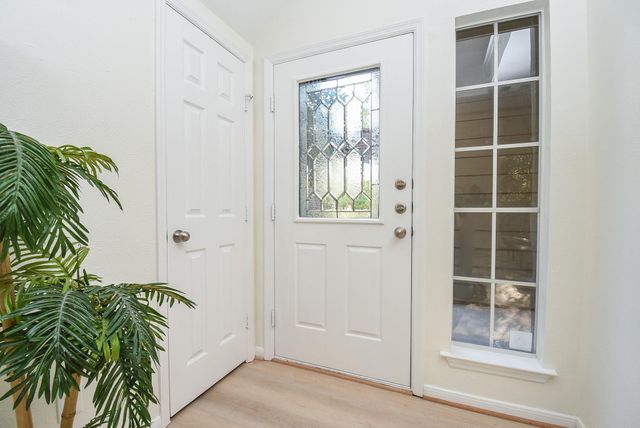 134 Magnolia Pond Place, The Woodlands, TX 77381