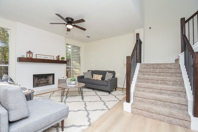 134 Magnolia Pond Place, The Woodlands, TX 77381